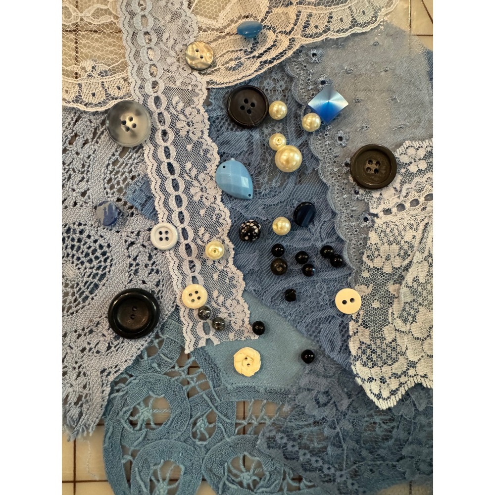 Vintage 75+ Fabric Scrap Lace Embroidery Crochet Slow SewJunk Journal - Picture 11 of 11